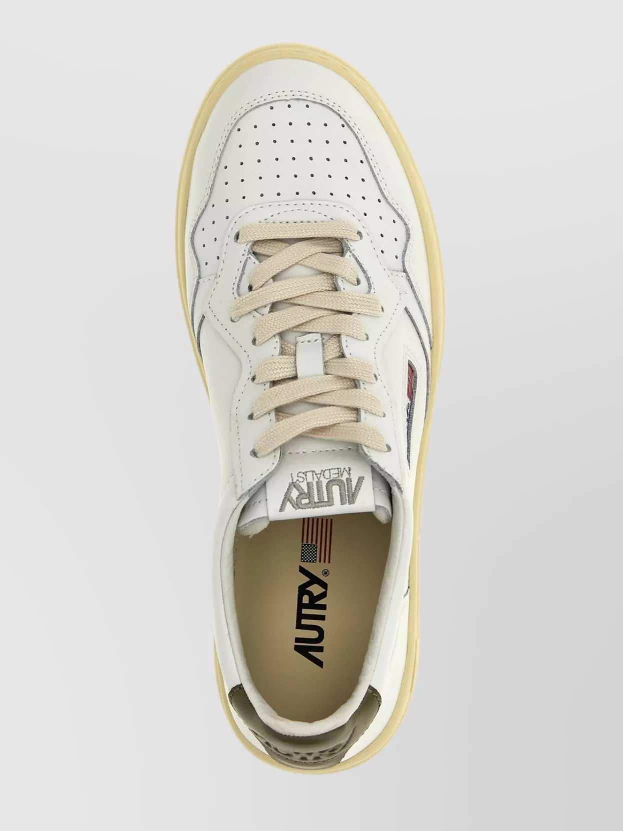 Autry Medalist Low White Sneakers With Contrasting Heel Tab In Leather Man