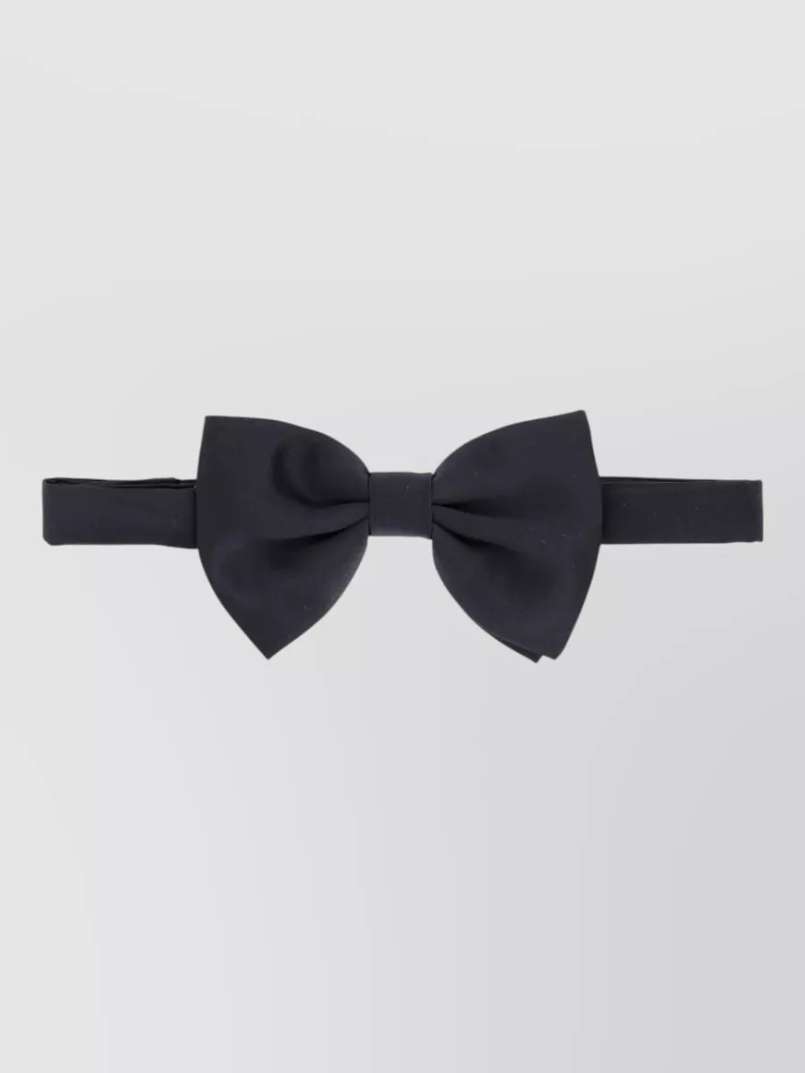 Tagliatore bow tie