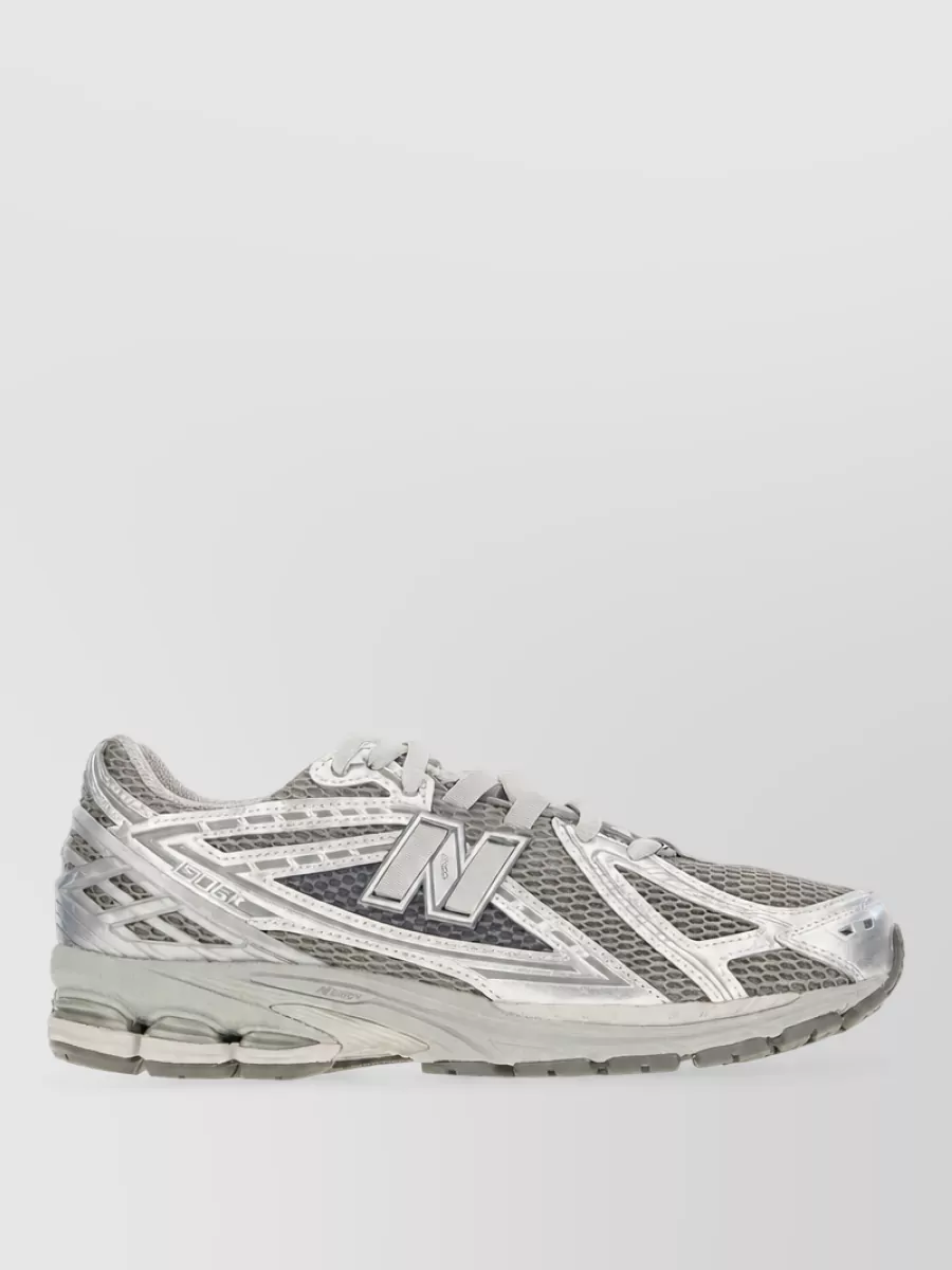New Balance low-top sneakers