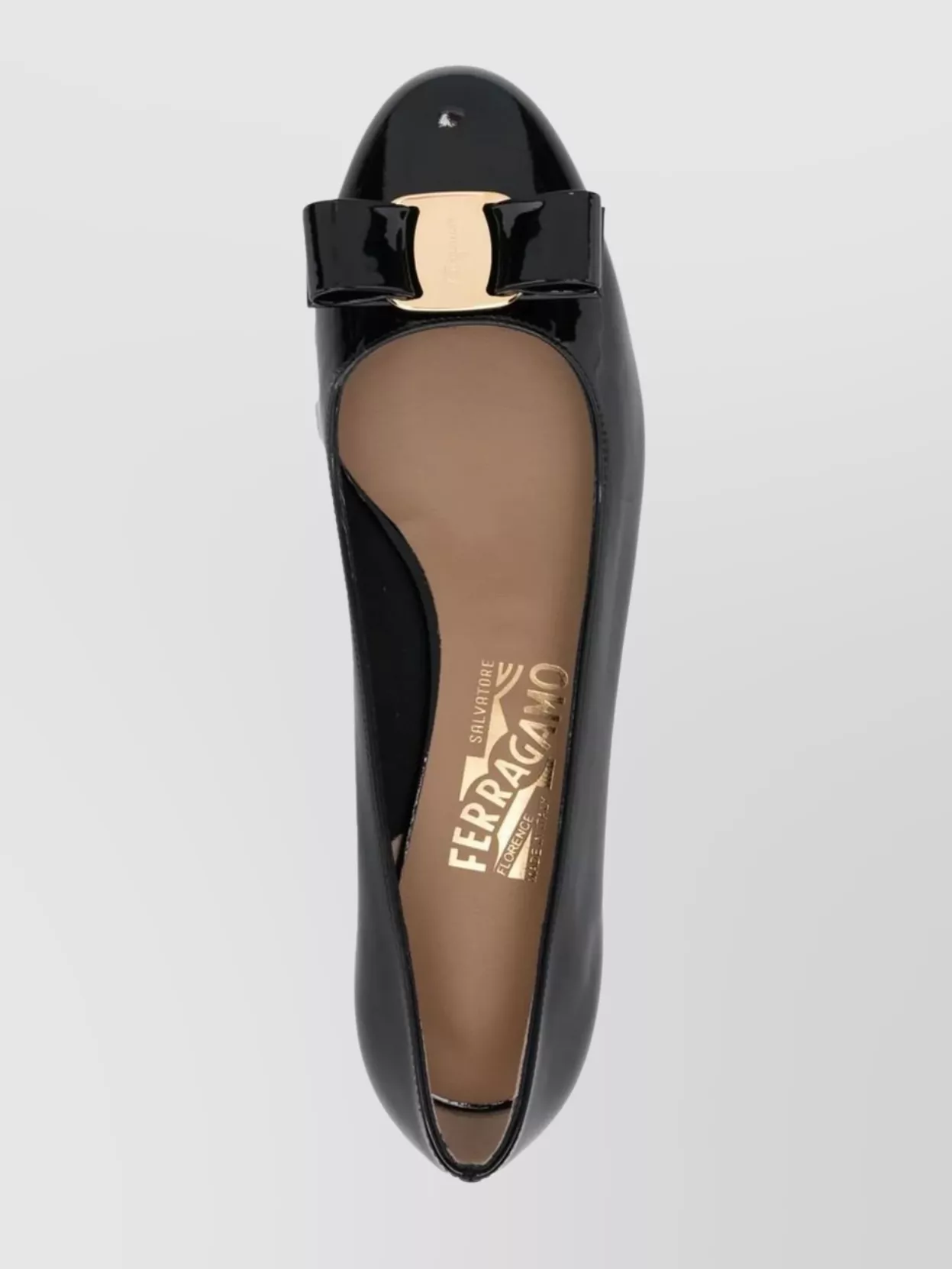 Ferragamo Vara 1 Wrapped Heel Pumps In Black