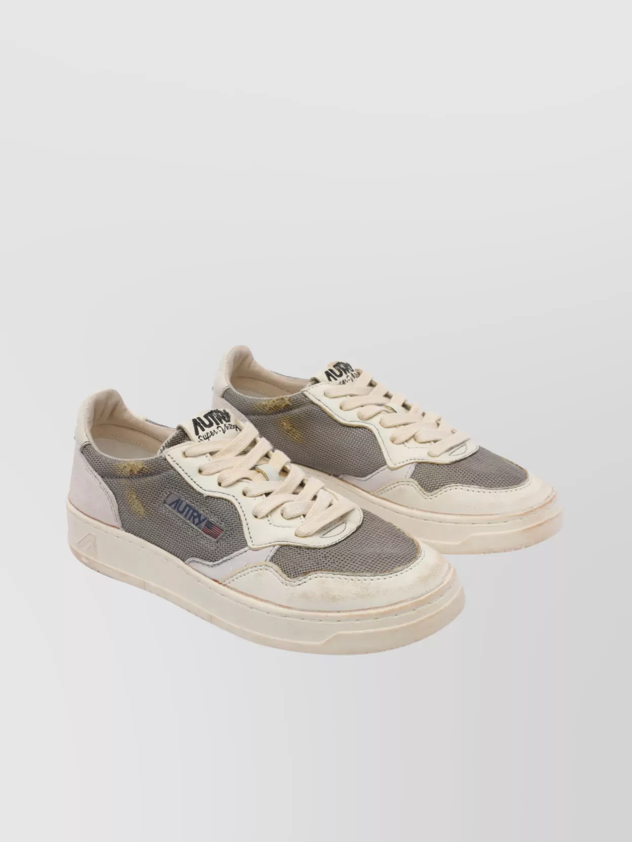 Autry Vintage Leather Low Top Sneakers
