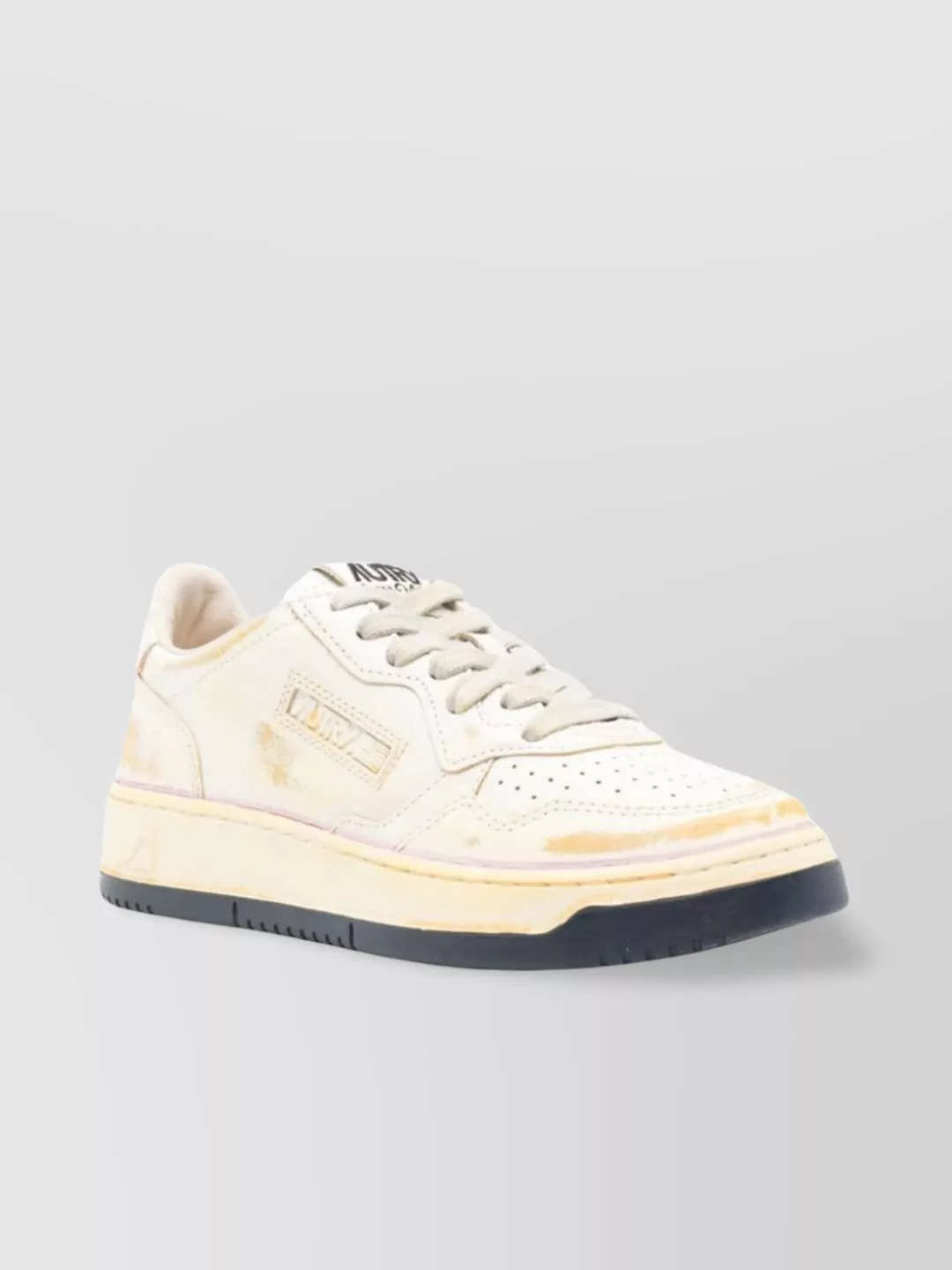 Autry Vintage Low Woman Sneakers