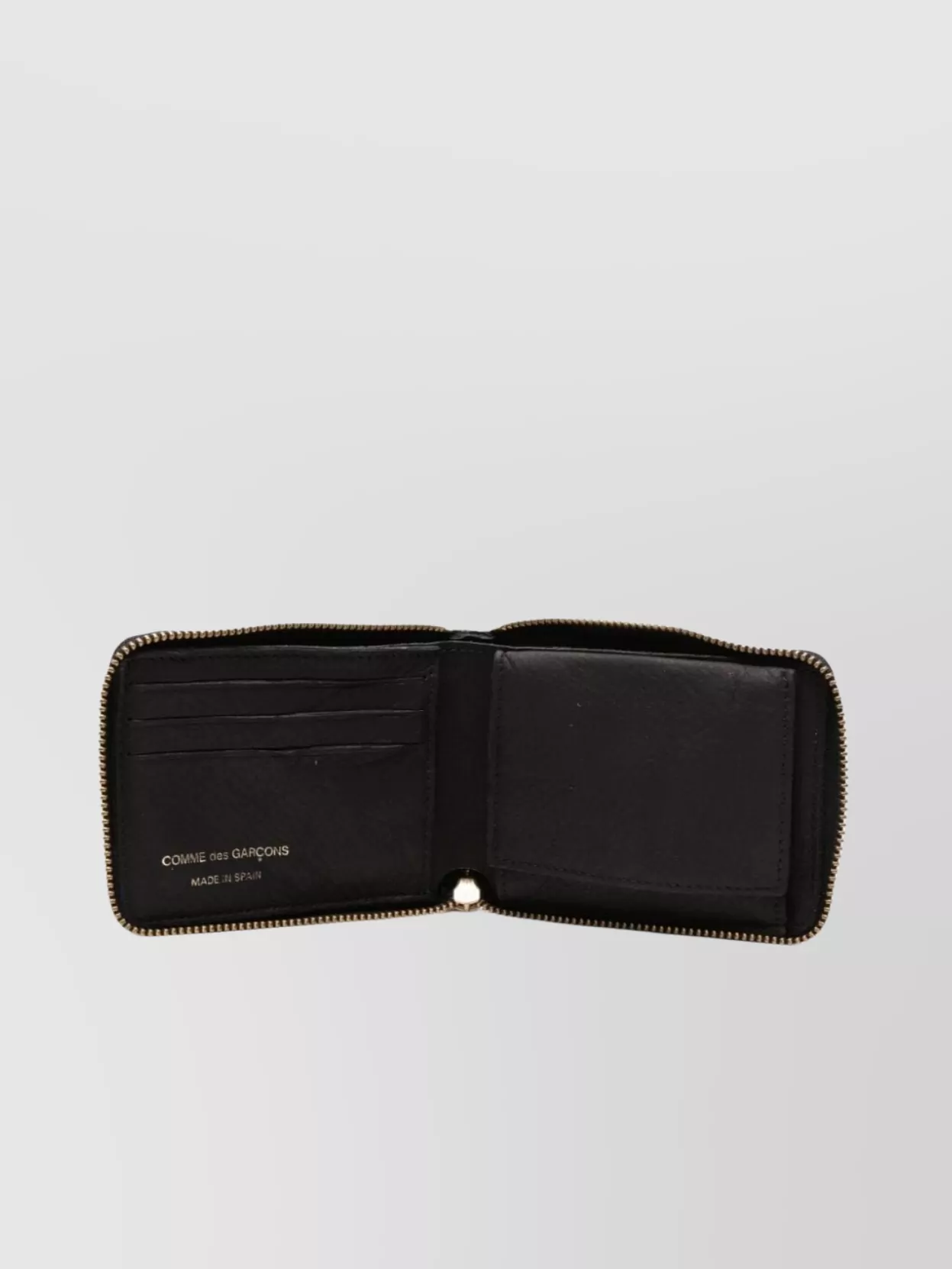 COMME DES GARÇONS LEATHER WALLET WITH COIN POCKET AND CARD SLOTS