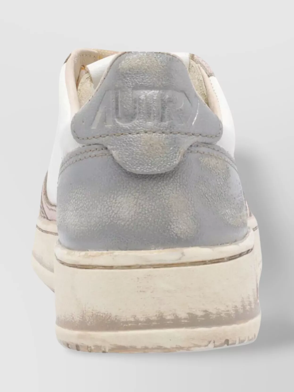 Autry Medalist Low Sneakers Super Vintage In White Rose And Blackboard Leather Shoes