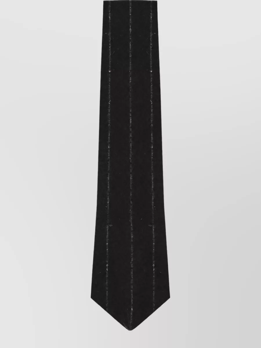 D.exterior striped tie