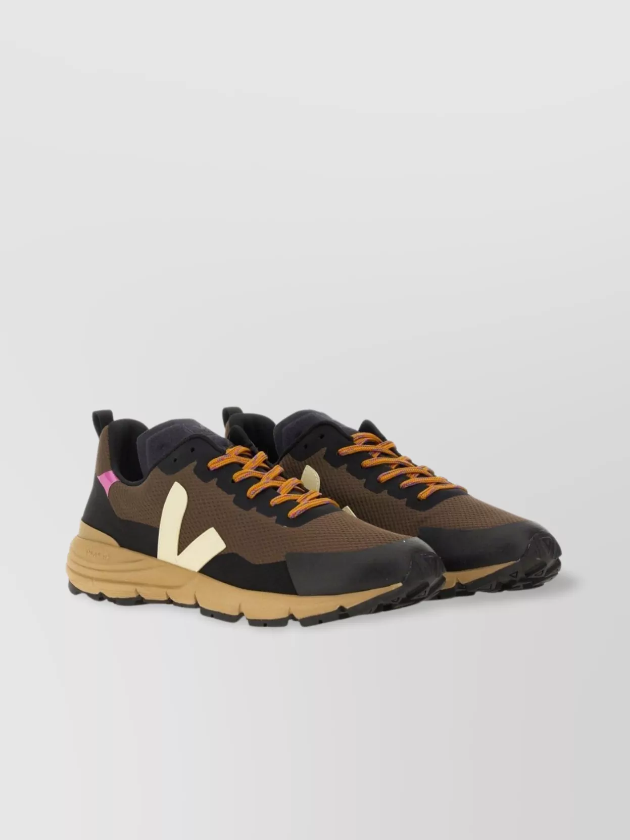 Veja Mesh Upper Dekkan Sneakers With Pull Tab And Rubber Sole