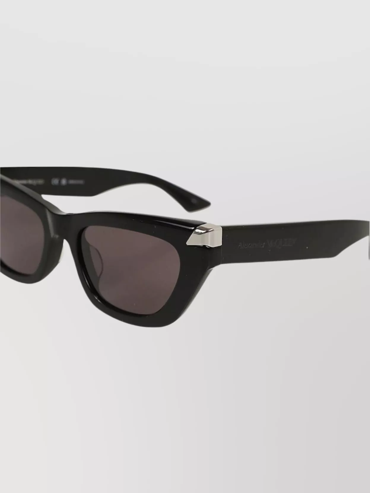 Alexander Mcqueen Cat Eye Sunglasses Metal Accents