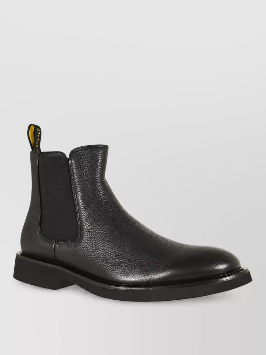 Doucal's leather chelsea boots