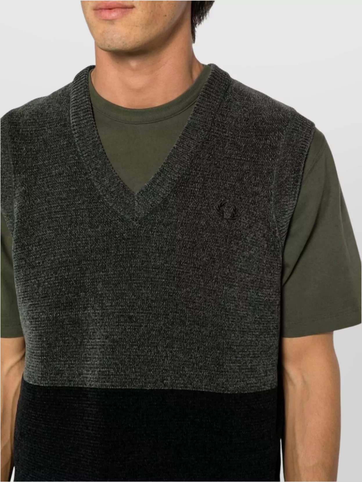 Fred Perry Block Design Ribbed Hem Sleeveless V-Neck Tank