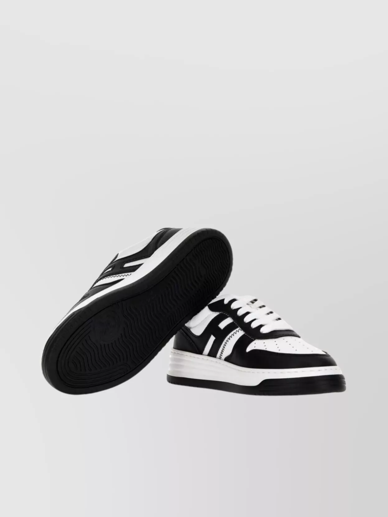 Hogan H630 Sneakers With Rubber Sole And Perforated Detailing In Black