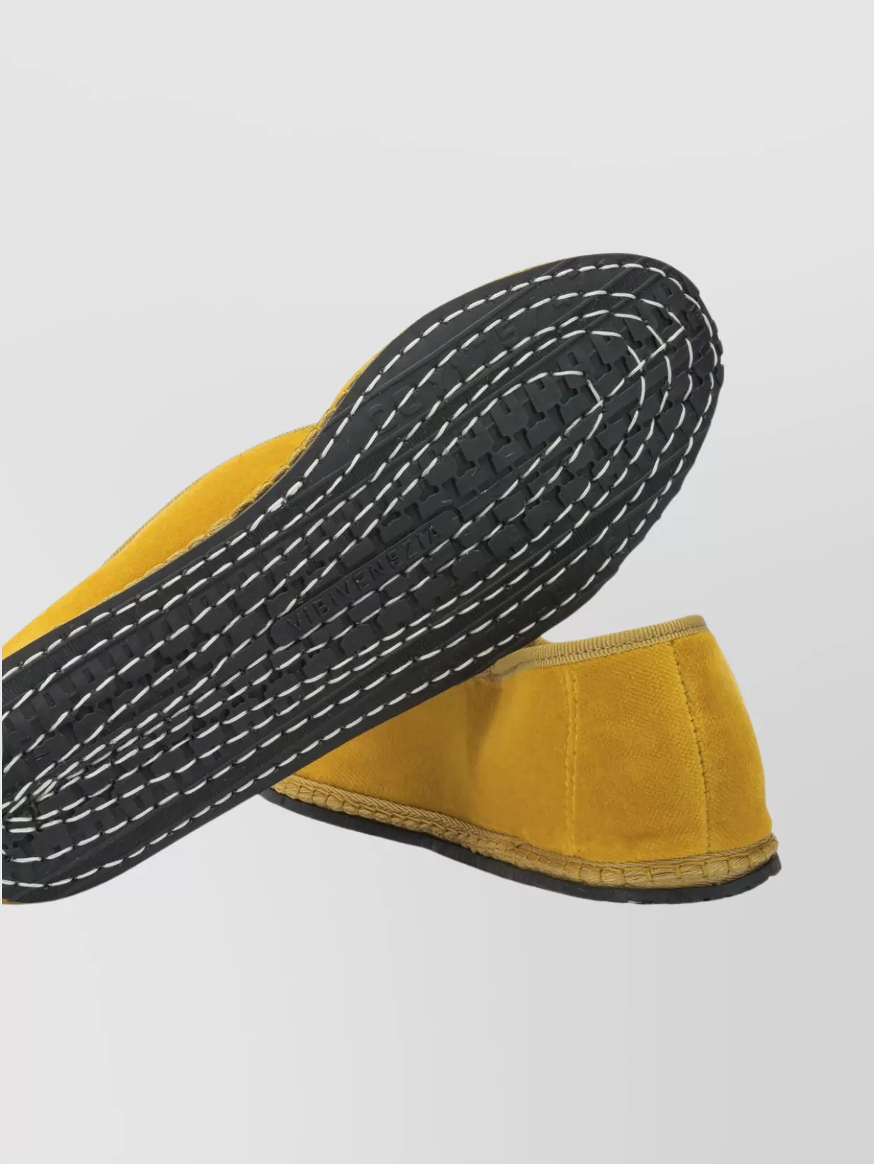 Vibi Venezia Low Profile Round Toe Ballerina Shoes