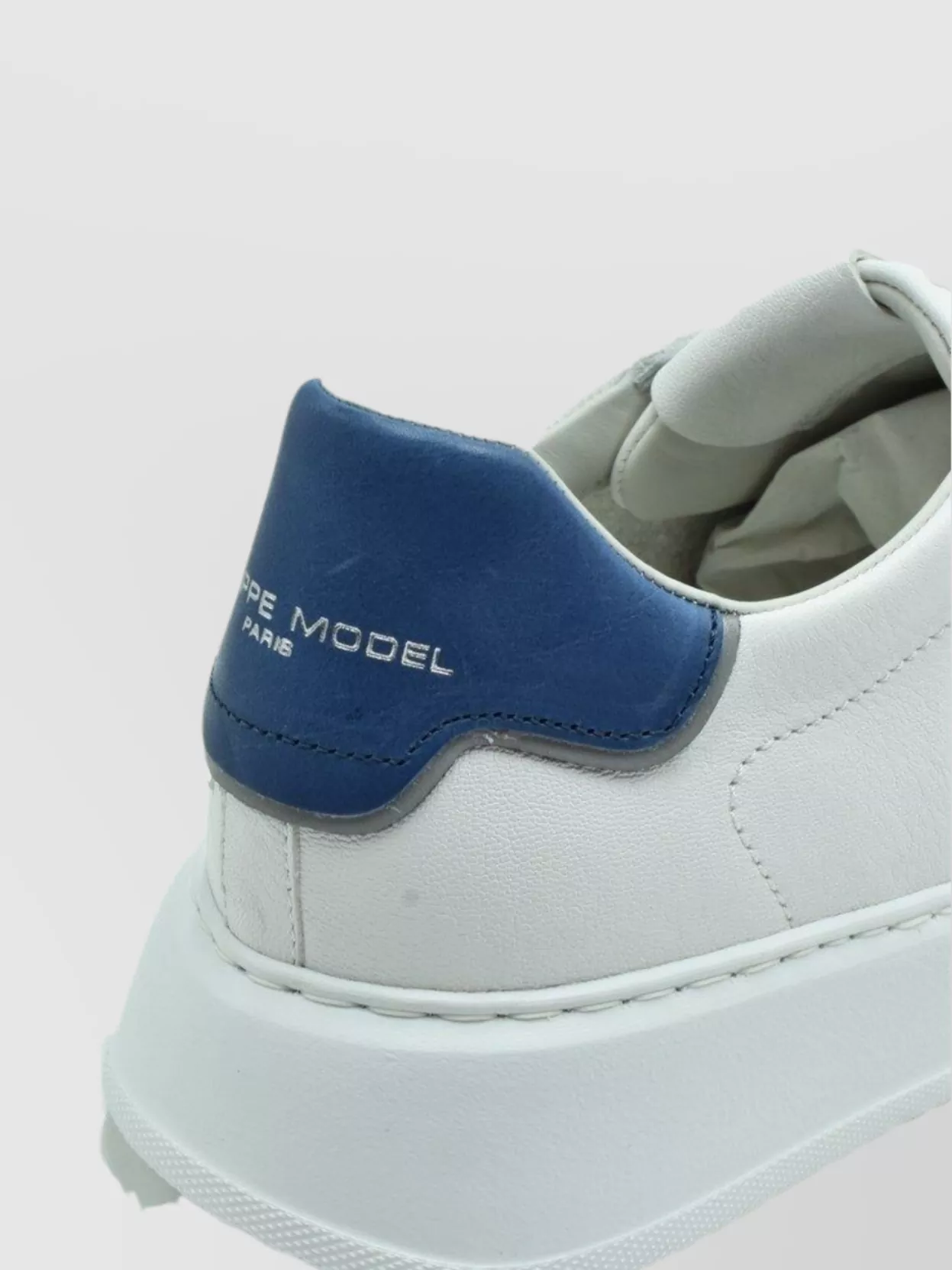 Philippe Model Round Toe Flat Sole Sneakers With Contrast Heel Tab
