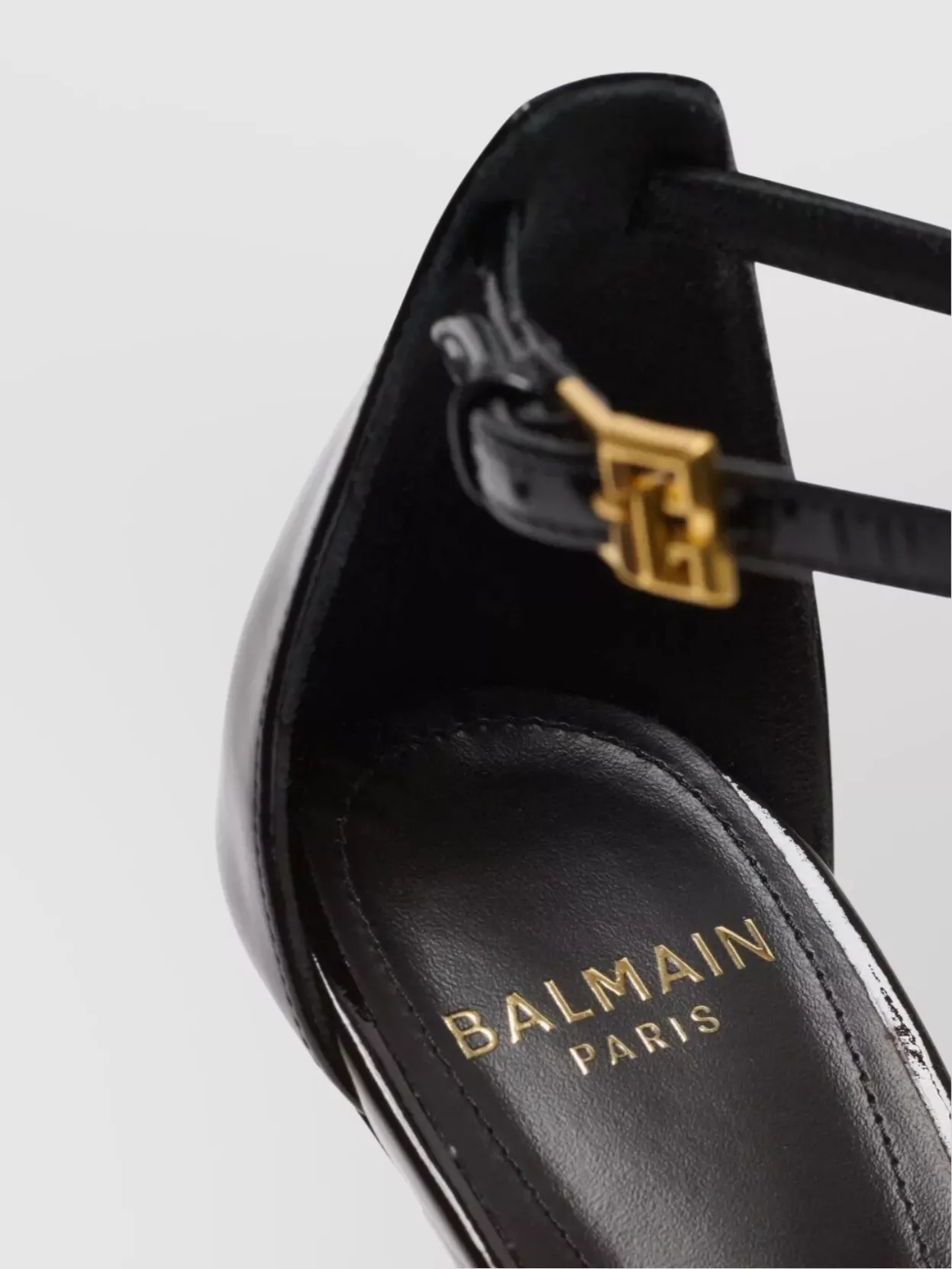 Balmain High Heel Chain Detail Pointed Pumps