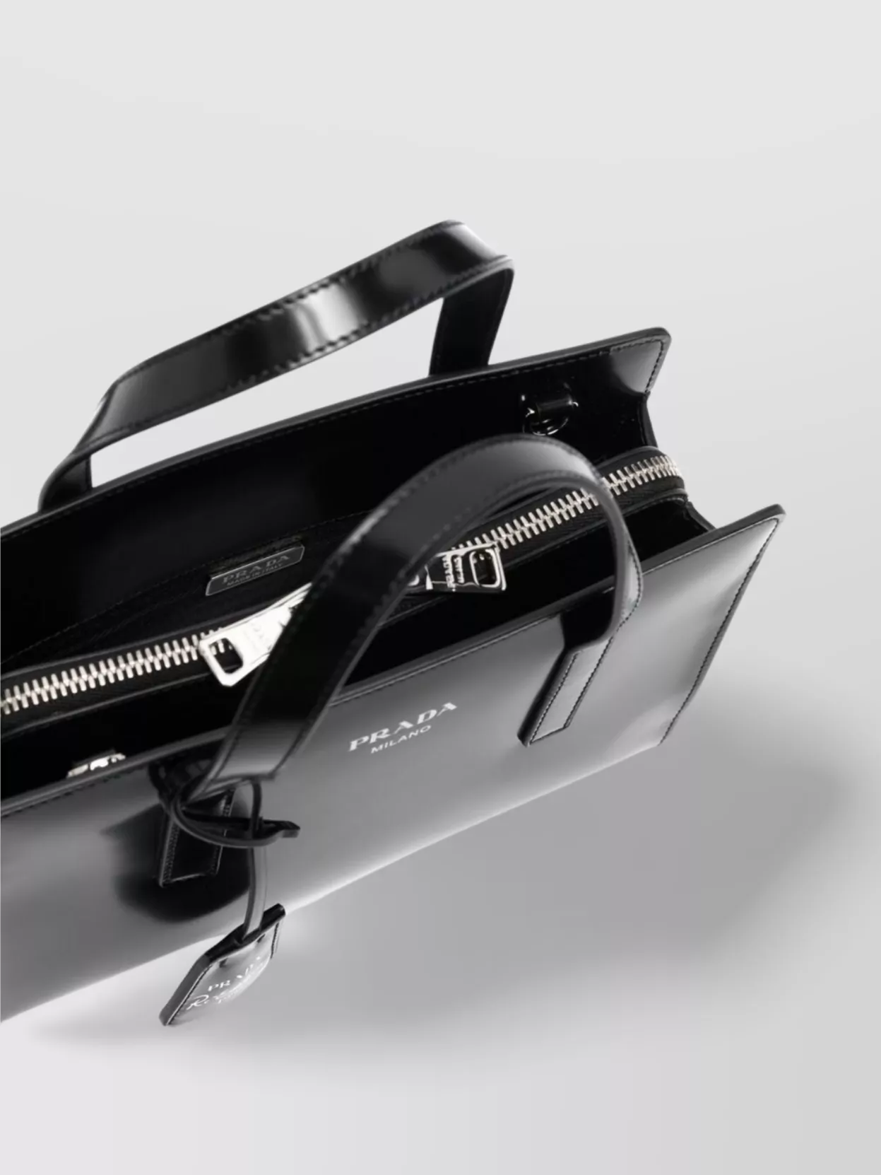 Prada Re-edition 1995 Shoulder Bag In Black
