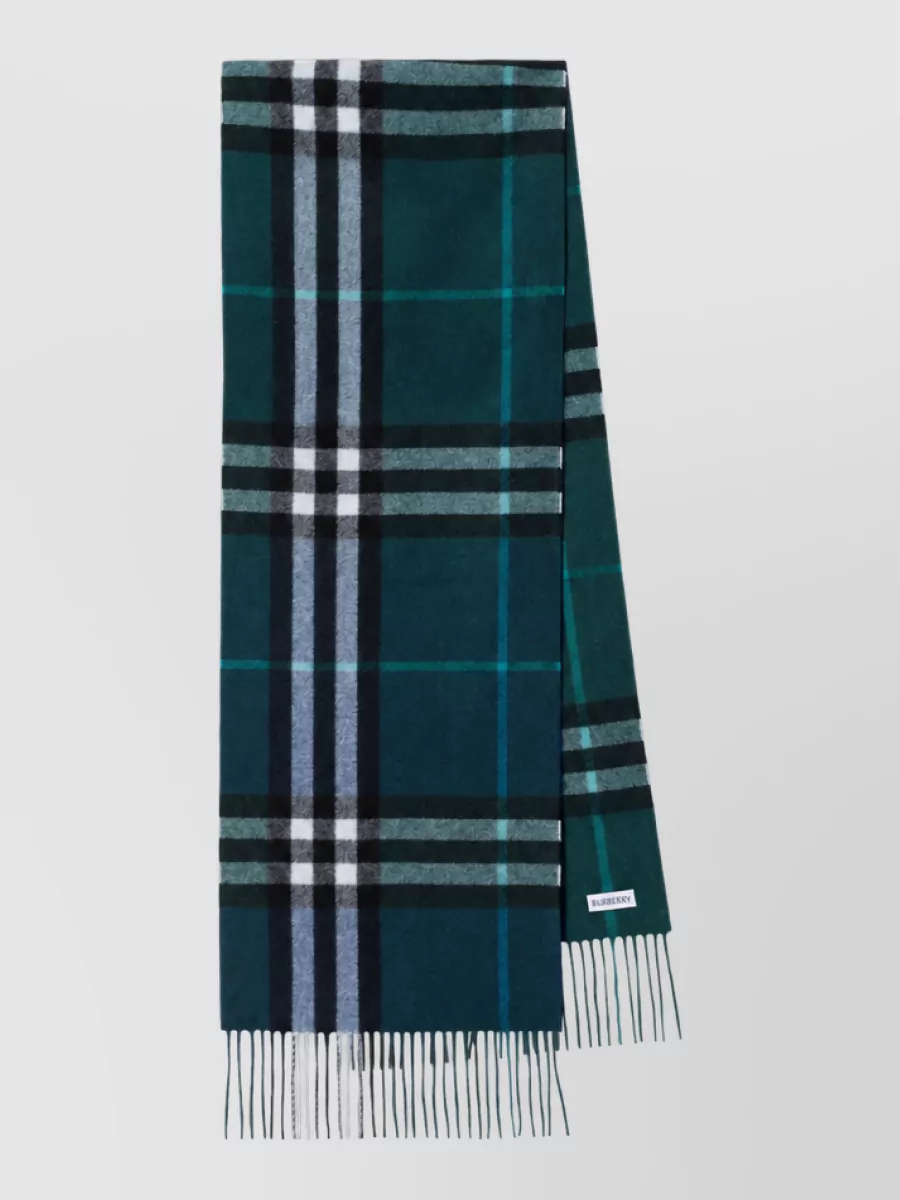 Burberry wool scarf