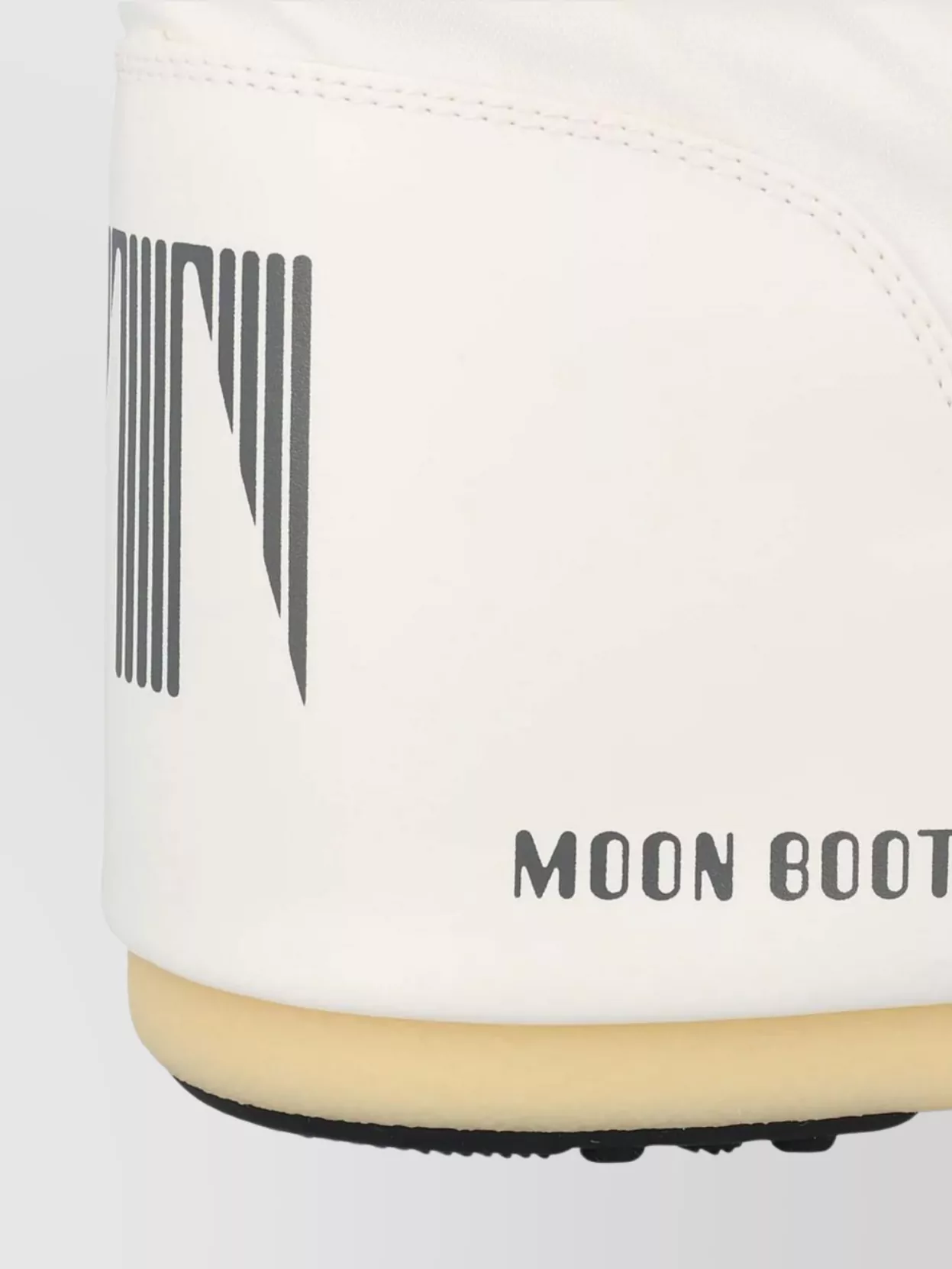 Moon Boot Logo Design Flat Sole Round Toe Boots