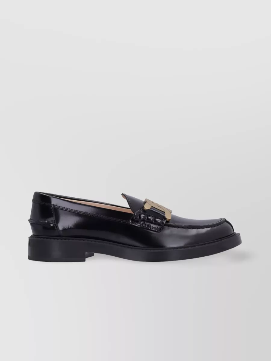 Shop Tod's Exquisite Craftsmanship: Chain-plaque Leather Loafers In Black