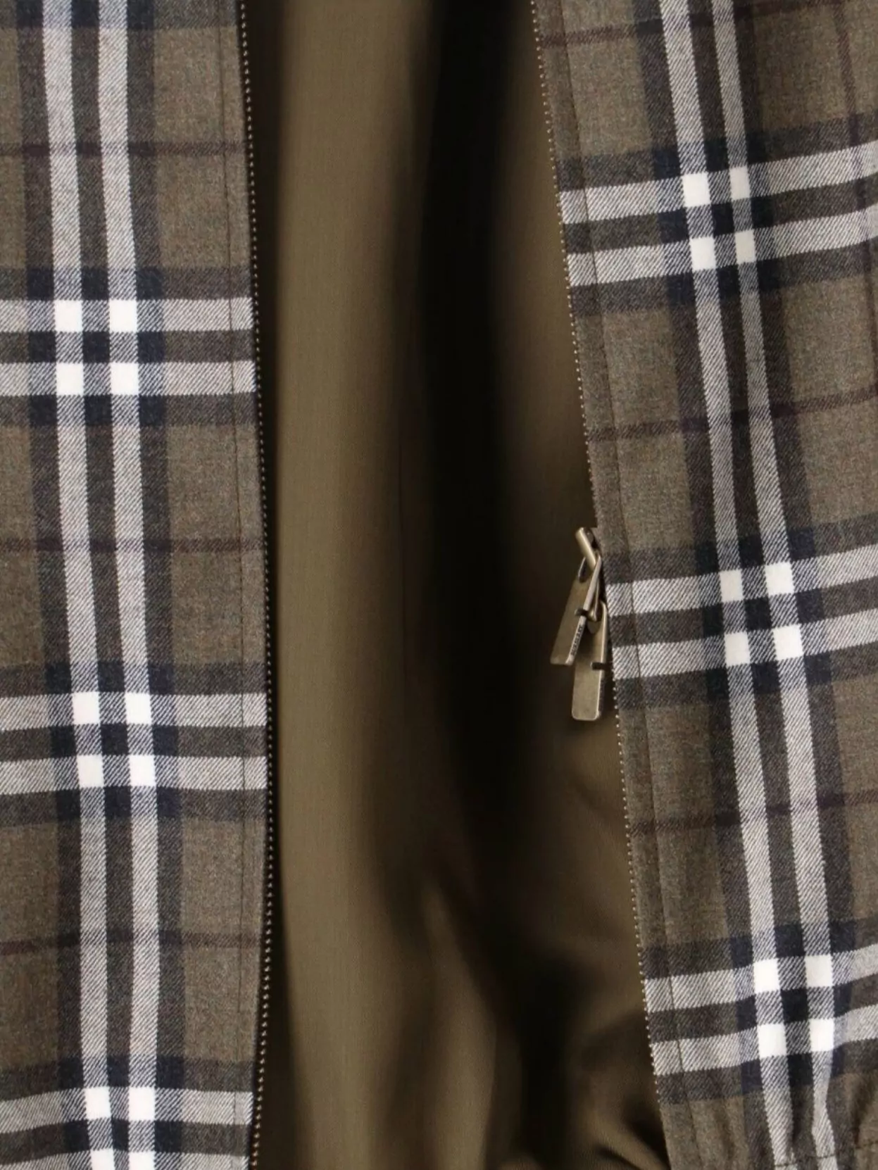 Burberry Plaid Jacket With Point Collar And Pockets
