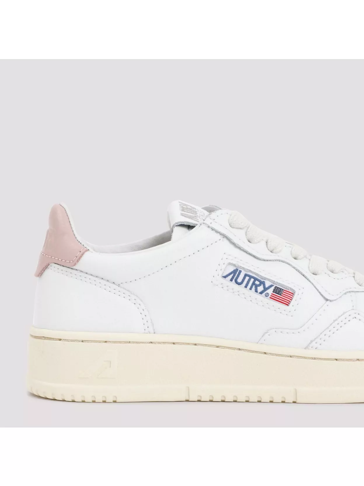 Autry Medalist Low Sneaker In White
