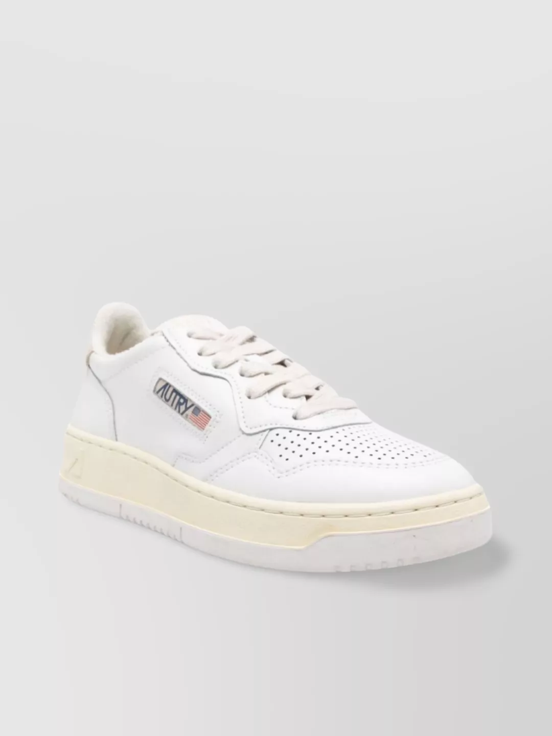 Autry Low Top Sneakers Logoed Heel