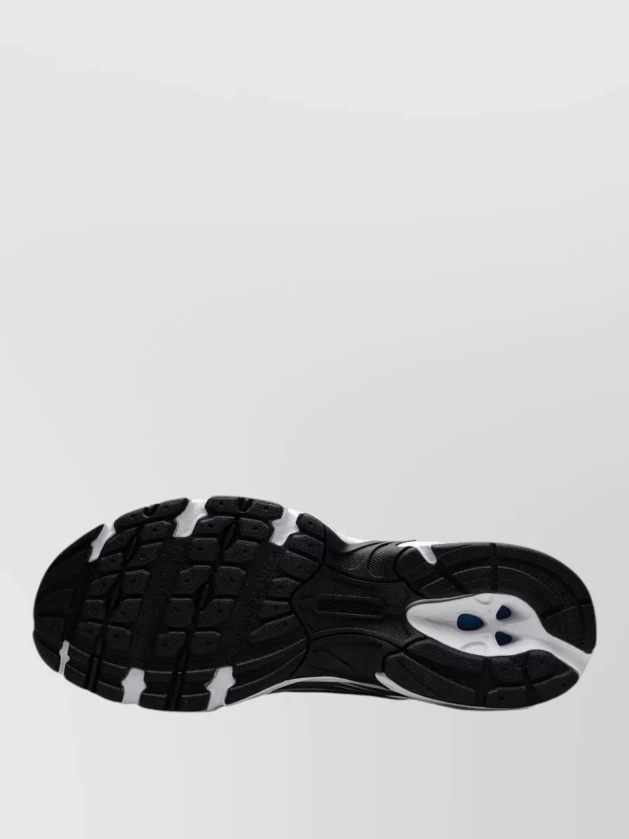 New Balance Low-Top Sneakers