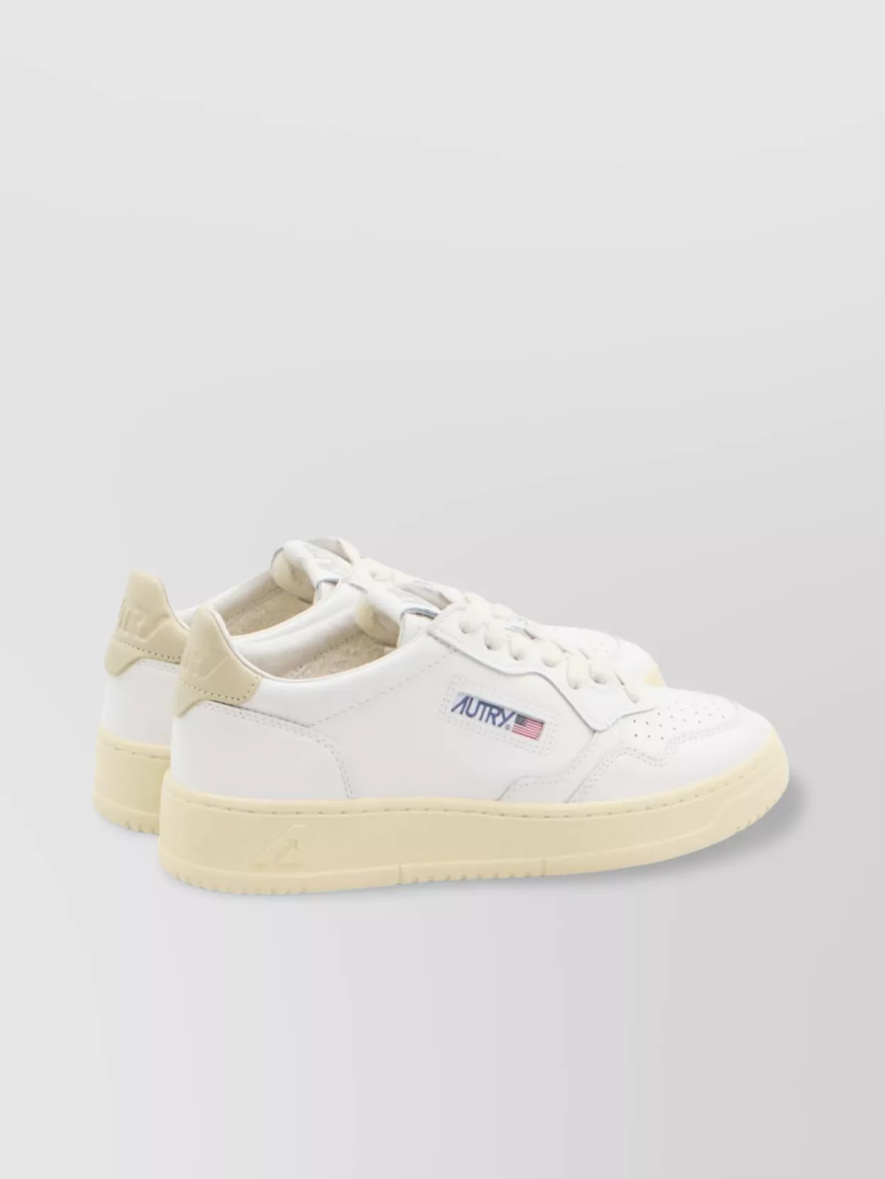 Autry Medalist Low Top Sneakers