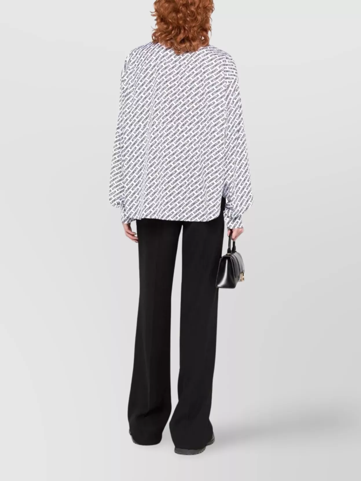 Vetements Long Sleeve Printed Crop Top