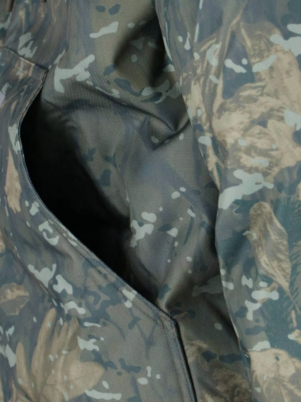 Carhartt Wip Hooded Camouflage Jacket With Ribbed Cuffs And Hem