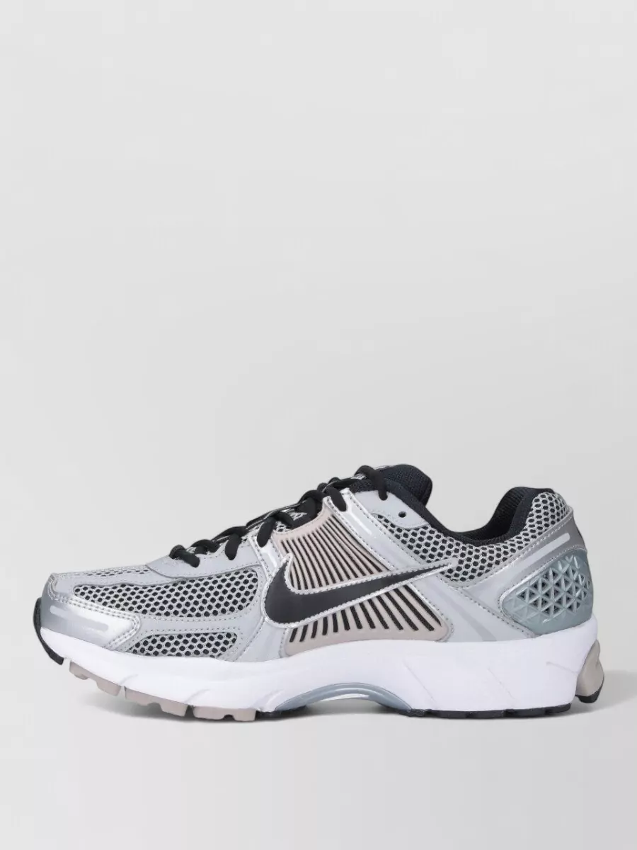 Nike Low Top Sneakers Breathable Mesh Upper Outsole