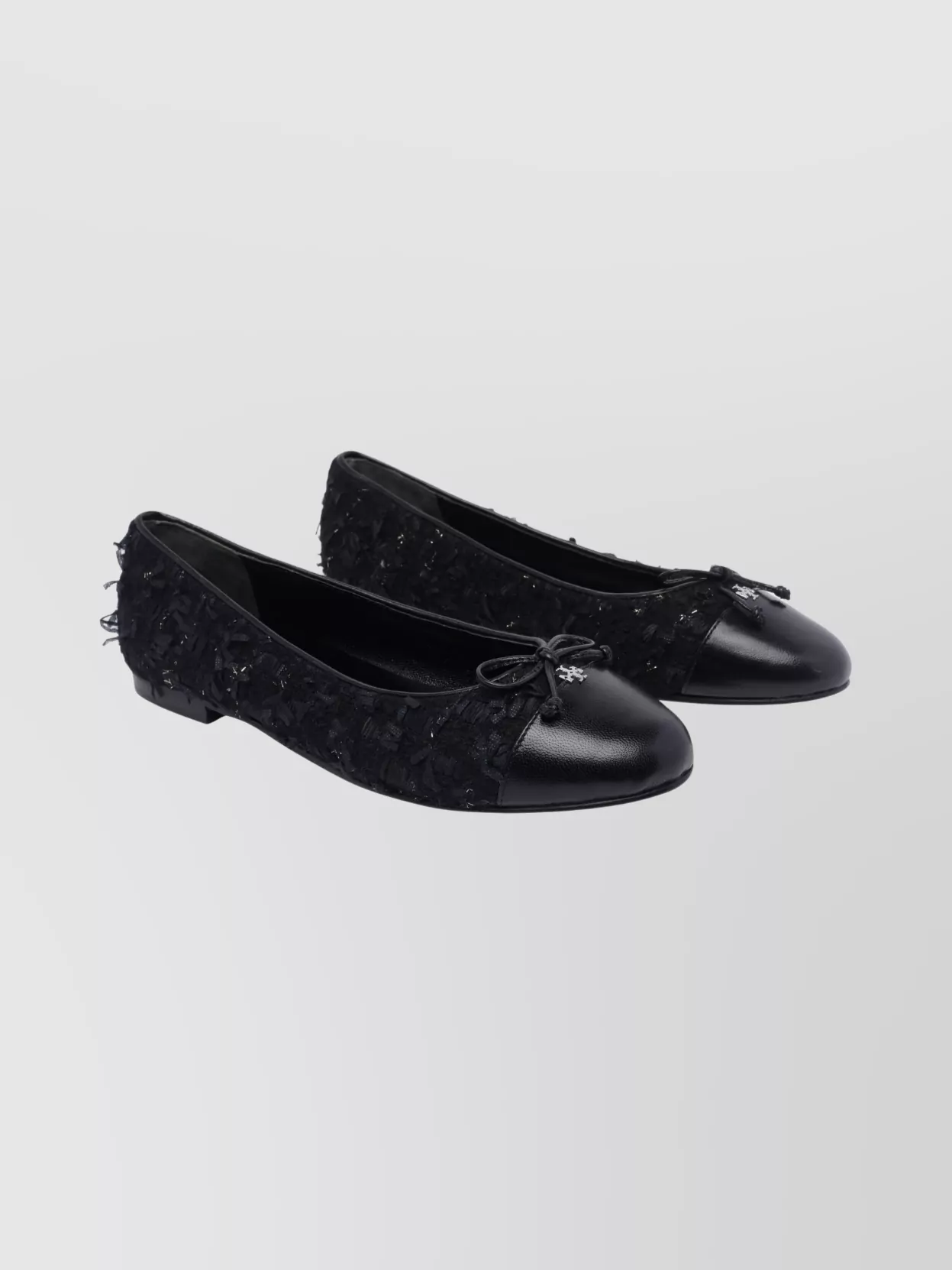 Tory Burch Round Toe Ballerina Shoes With Bow Detail