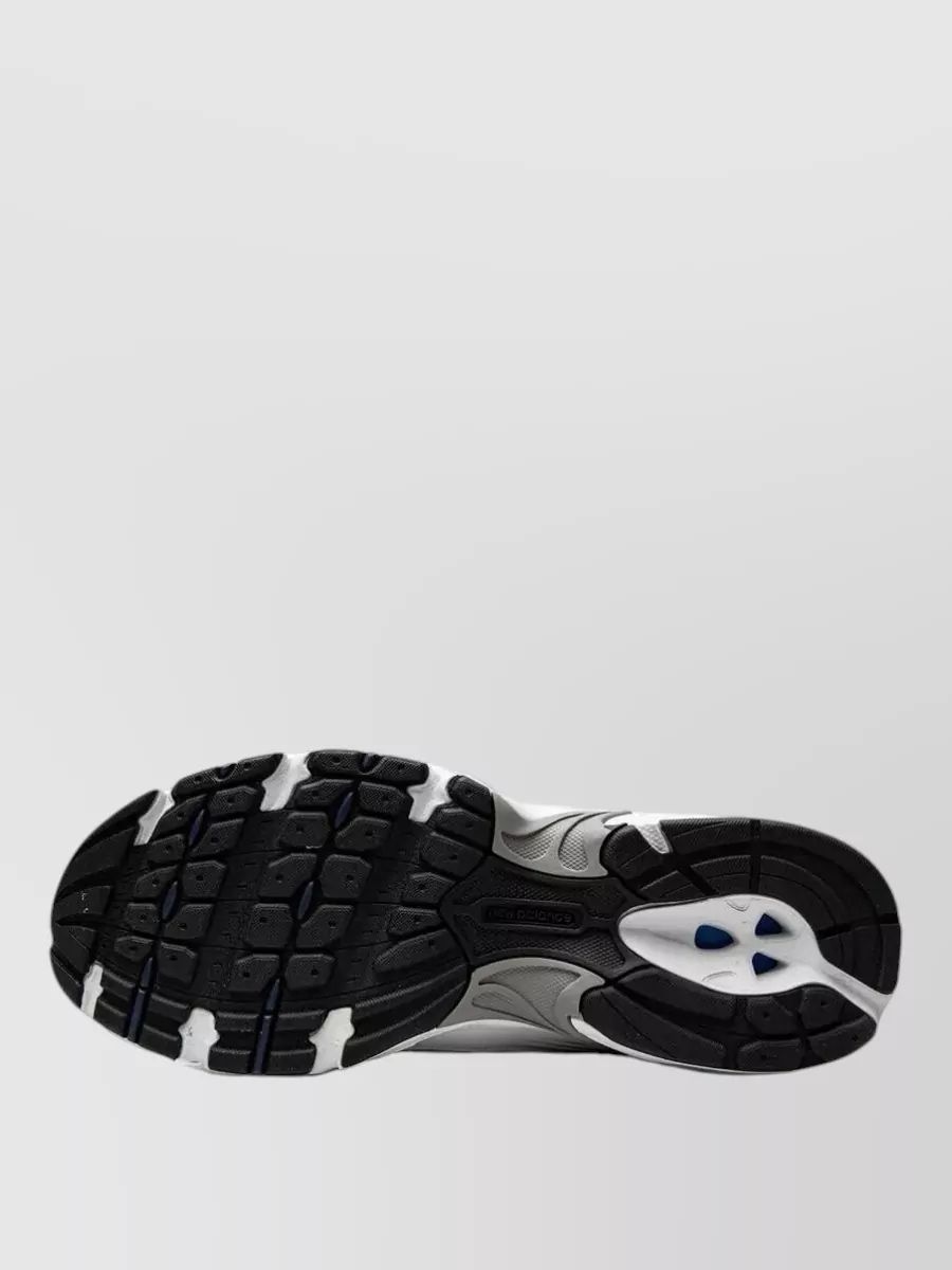 New Balance Low-Top Sneakers