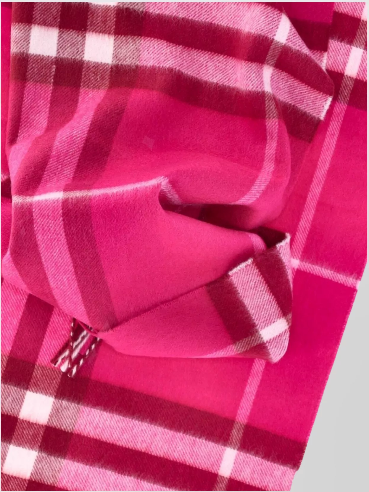 Burberry Check Pattern Fringe Detailing Scarf