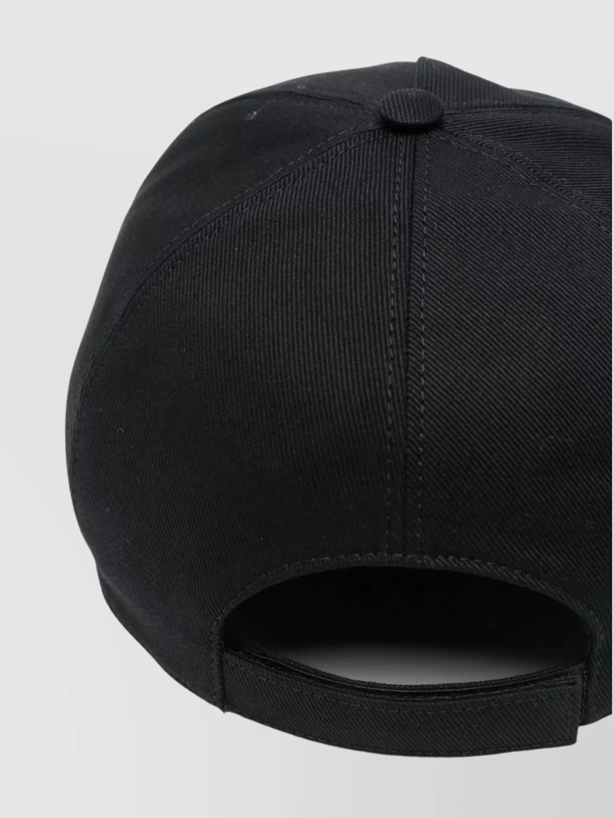 Fendi Curved Brim Structured Baseball Cap In Black