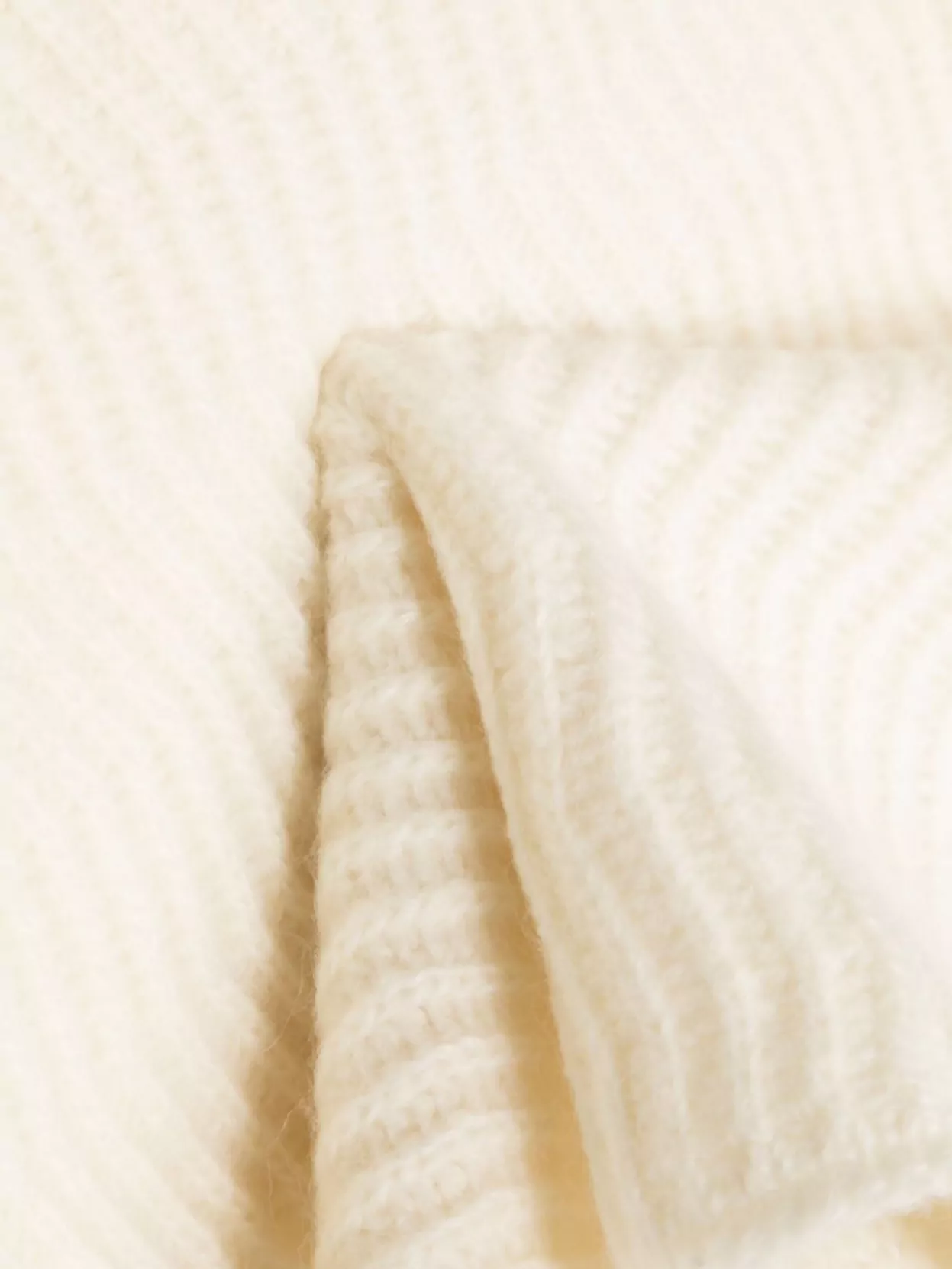 Filippa K Chevron Ribbed Knit Snood In Soft Fabric