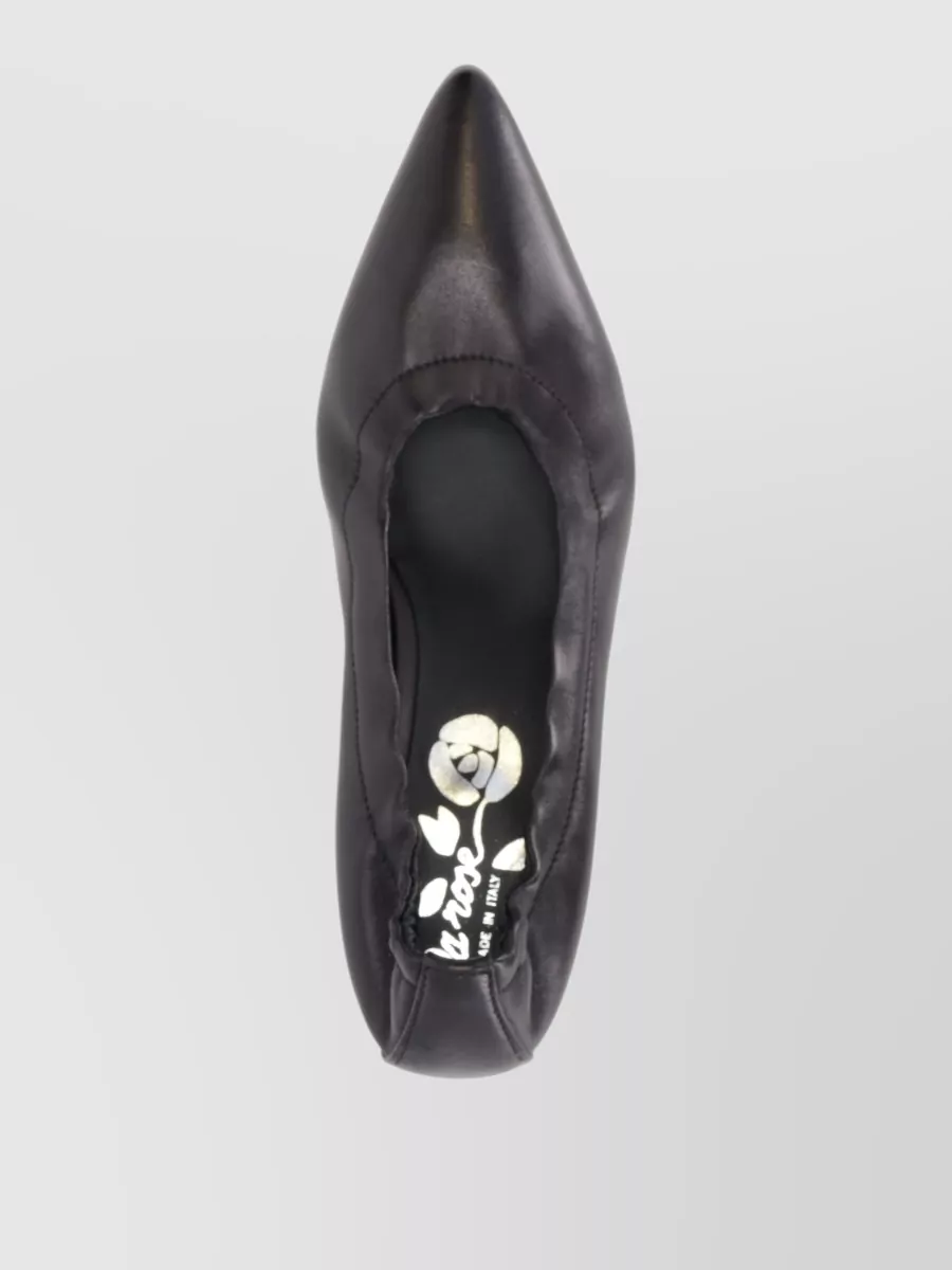 La Rose Leather Pumps