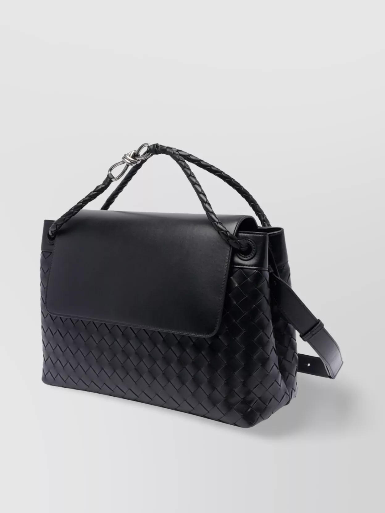 Bottega Veneta Medium Andiamo Shoulder Bag With Braided Handle