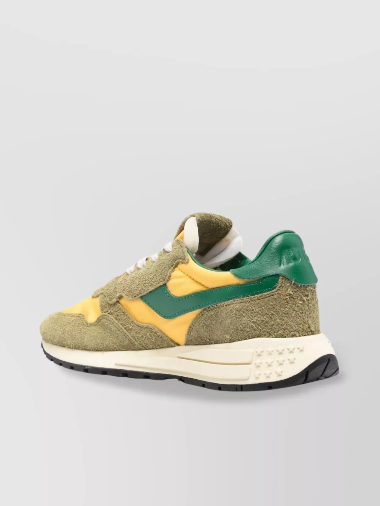 Autry Low Top Sneakers In Brushed Calf Suede