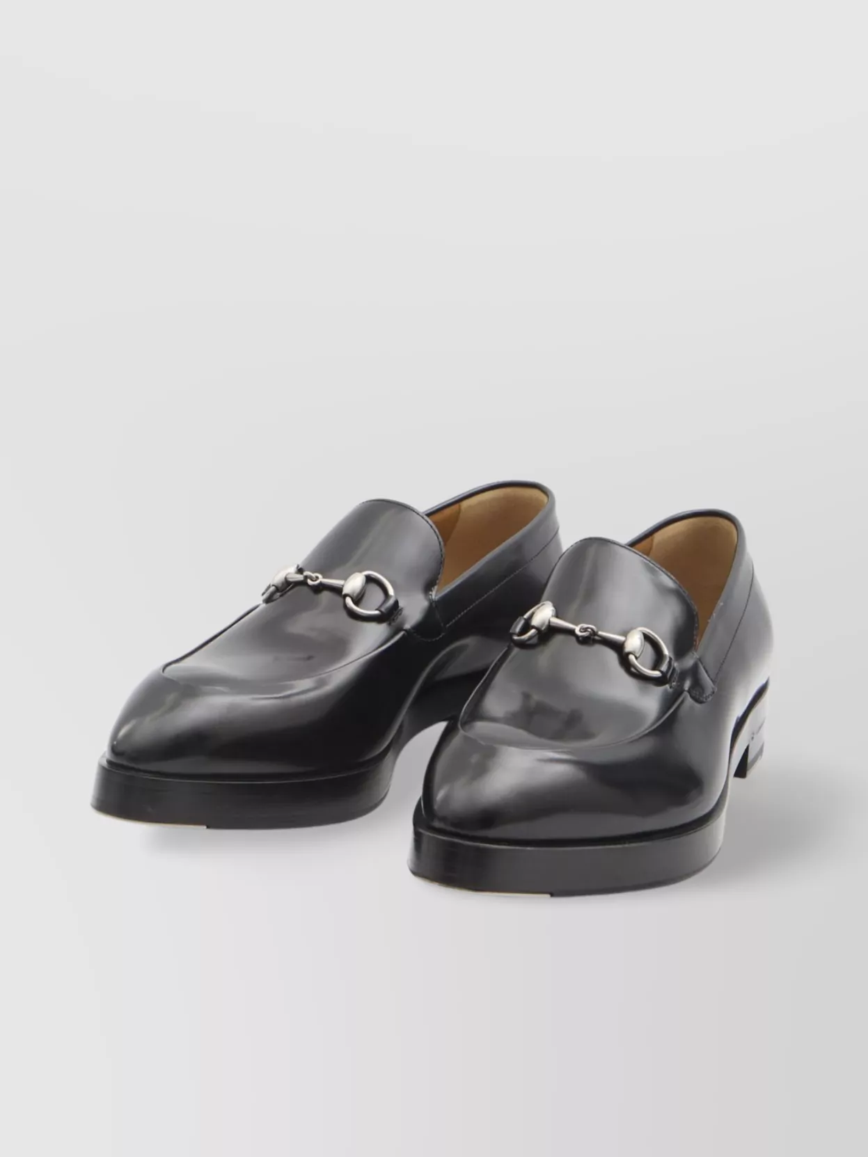 Gucci Metal Buckle Pointed Loafers With Leather Sole