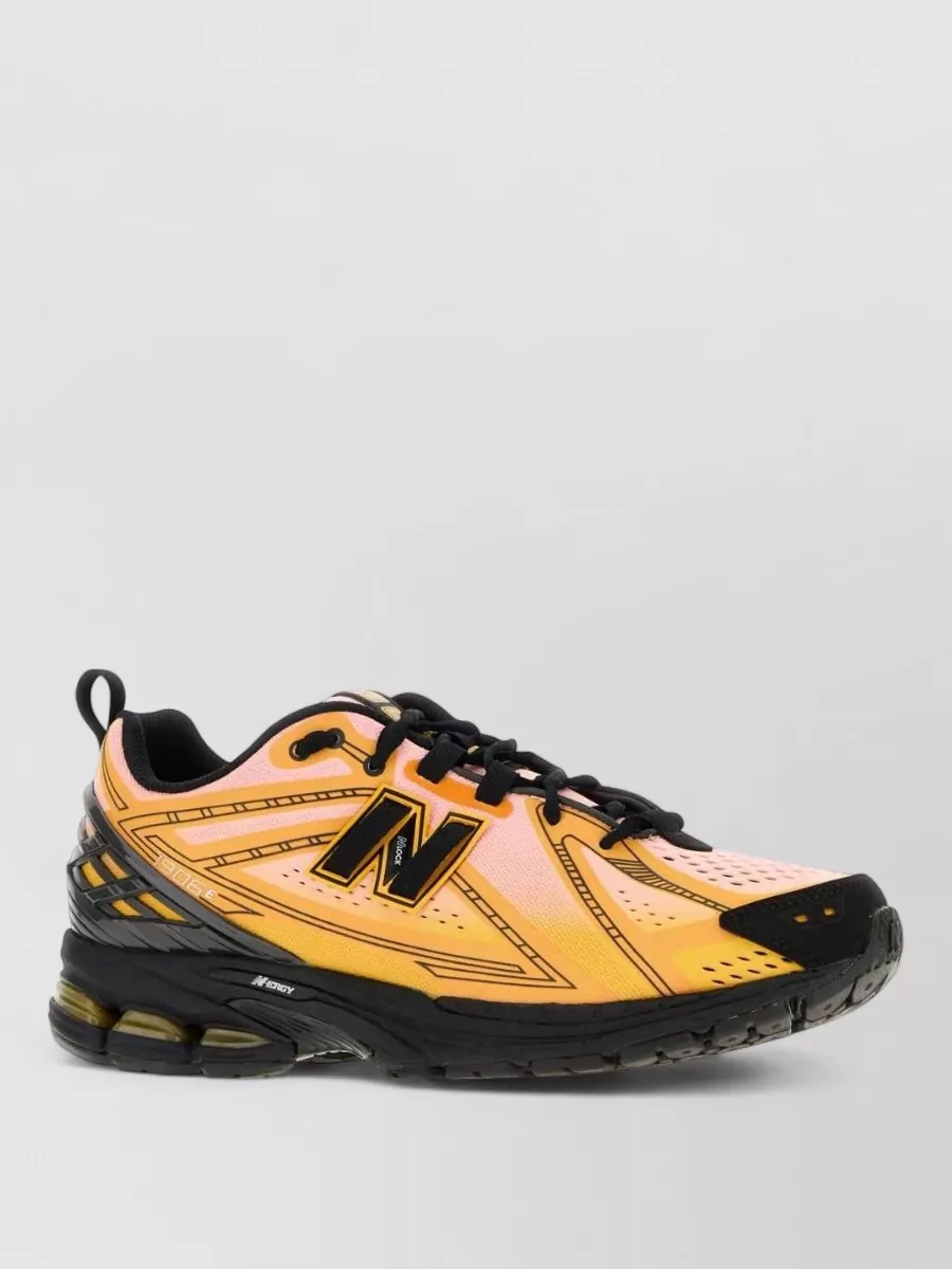 New Balance low-top sneakers