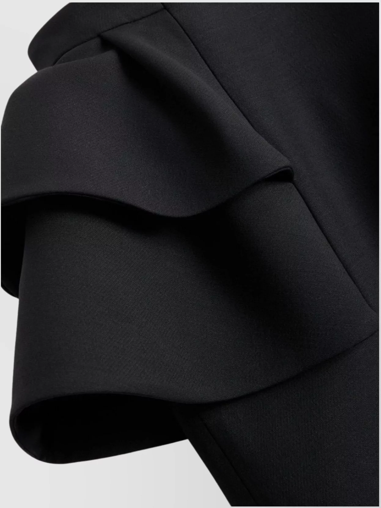 Valentino Garavani Ruffled High-Waisted Knee-Length Fitted Skirt