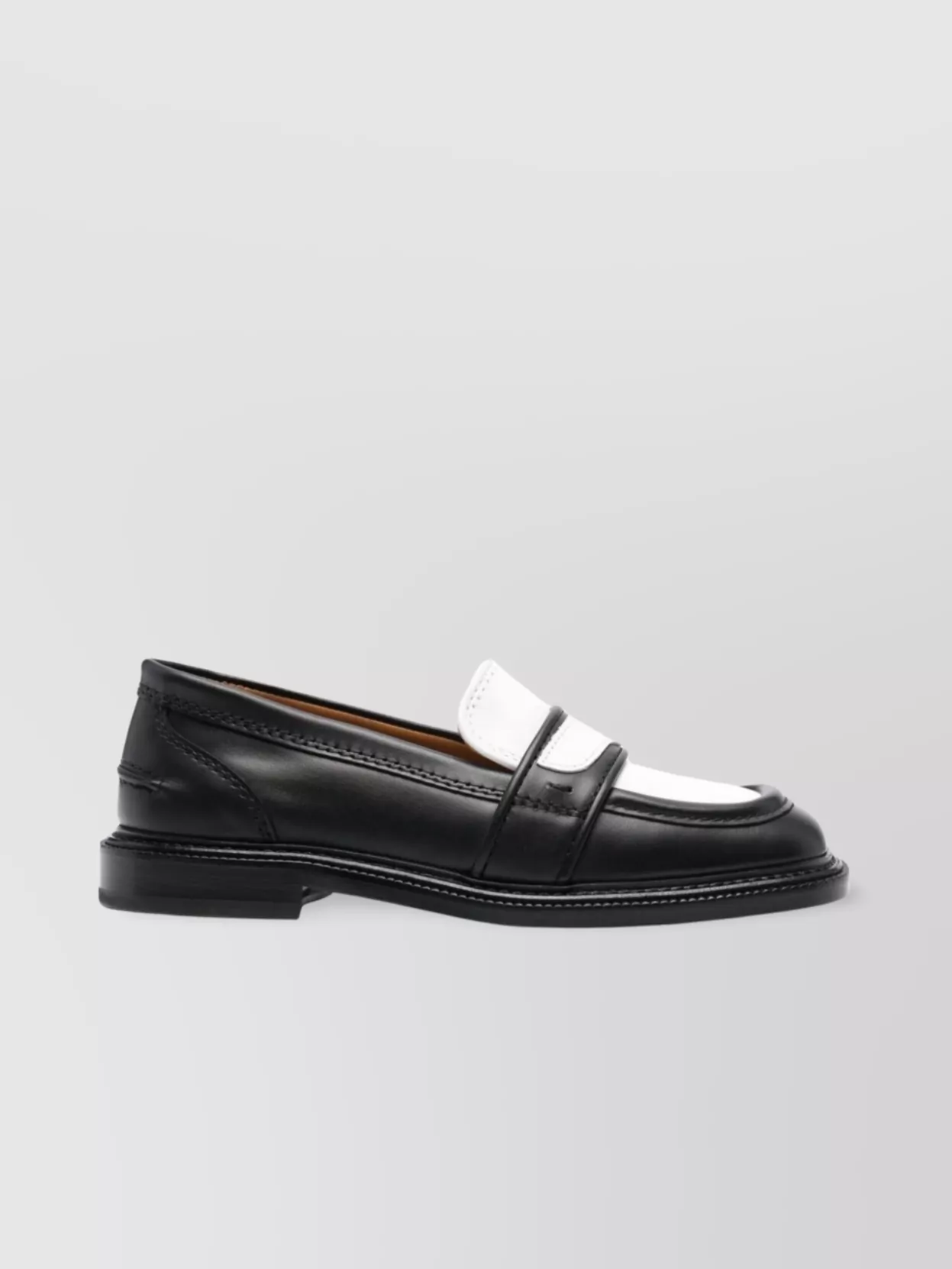 Maison Kitsuné Leather Loafers Contrasting Panels