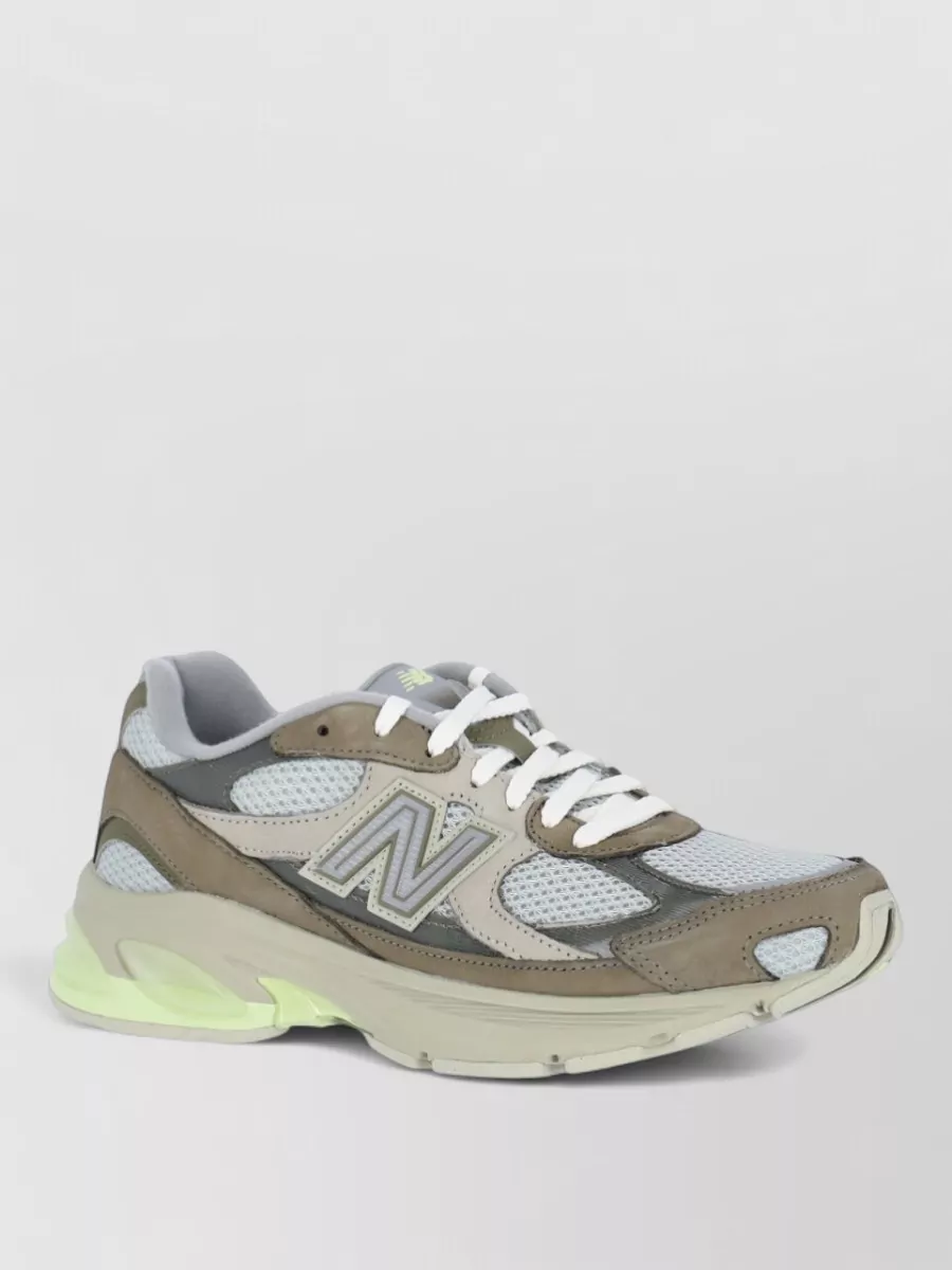 New Balance leather low-top sneakers