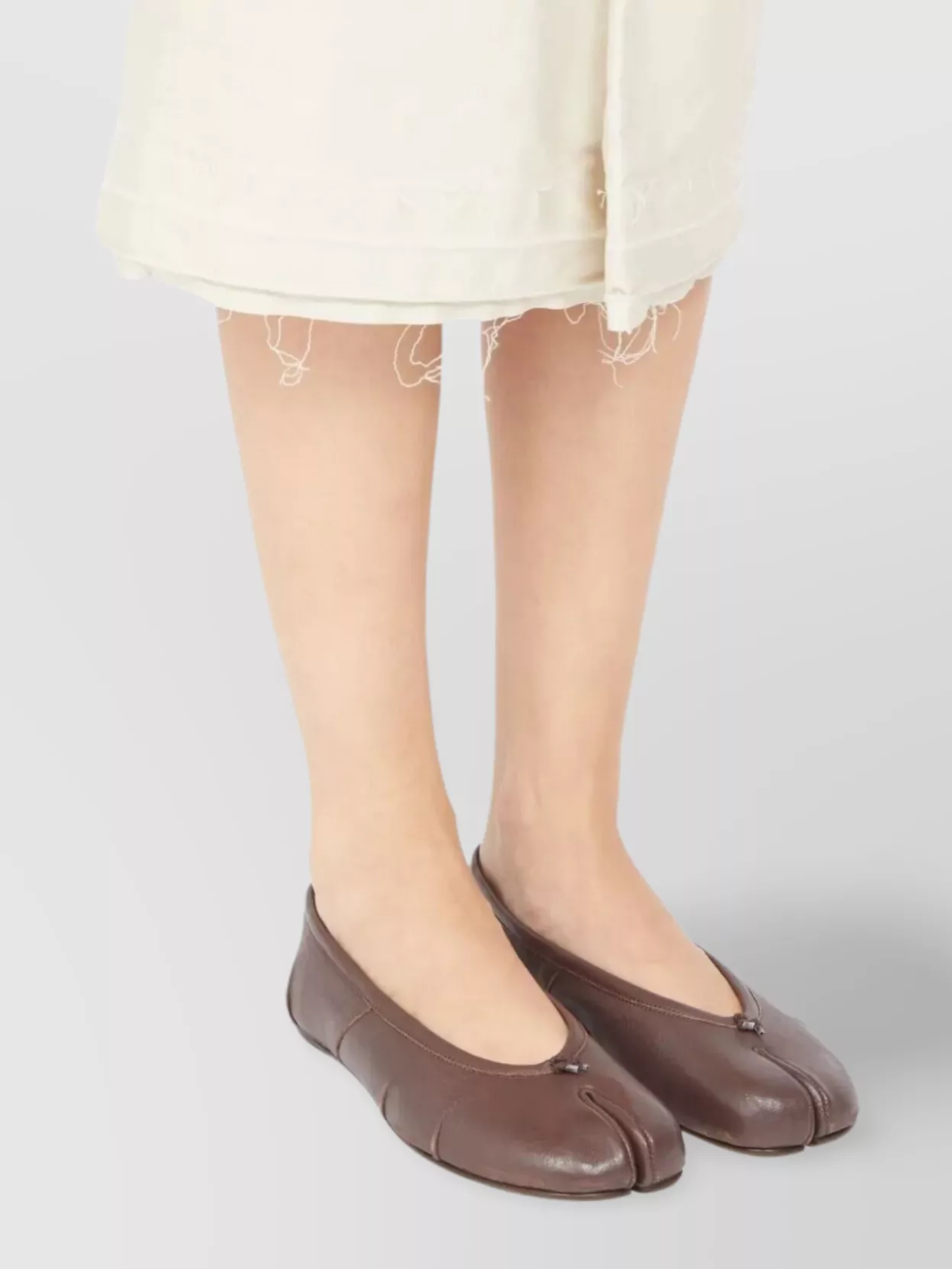 Maison Margiela New Round Toe Ballerina With Stitch Detailing In Brown