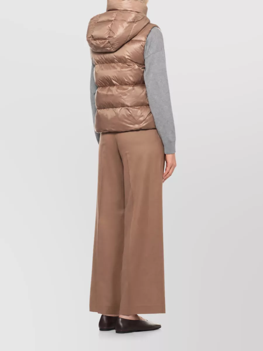Peserico Quilted Hooded Sleeveless Puffer Jacket