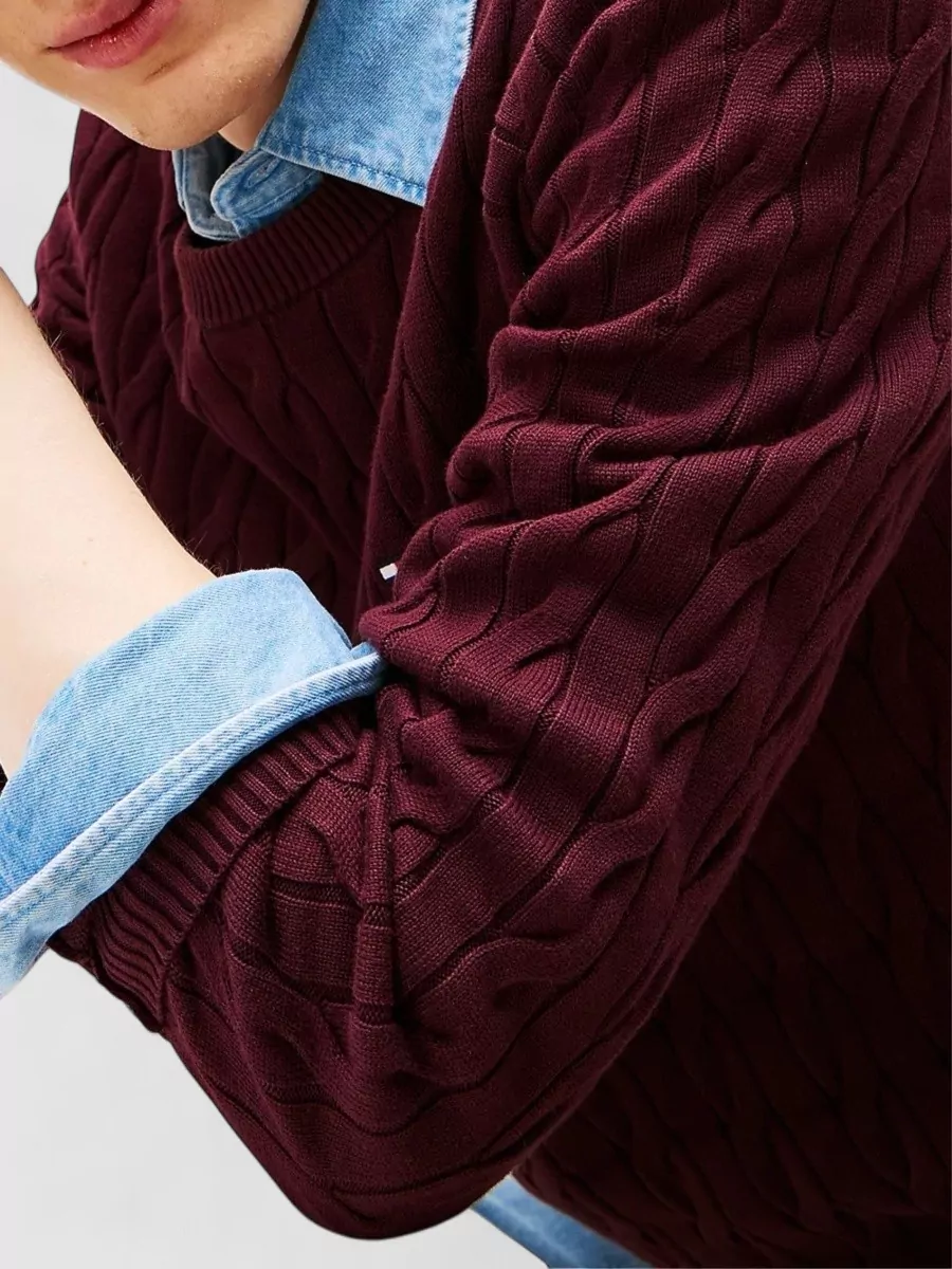 Tommy Hilfiger Cable Knit Crewneck Sweater With Ribbed Cuffs And Hem