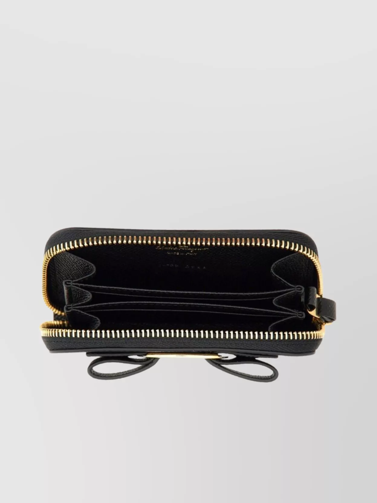 Ferragamo Bow Detail Textured Finish Card Holder In Black