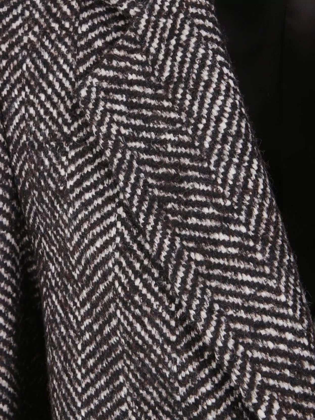 Tagliatore Herringbone Long Sleeve Coat Side Pockets