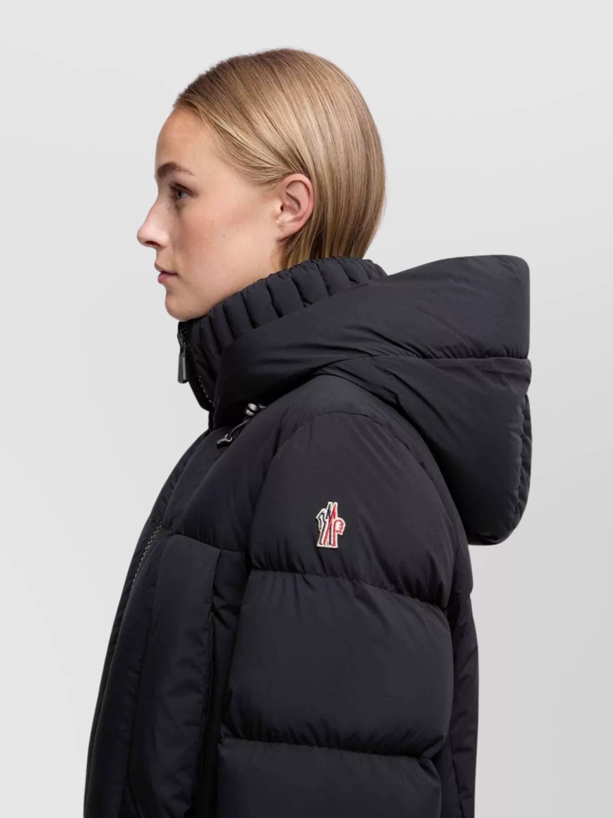 Moncler Hooded Down Ski Jacket Drawstring In Black