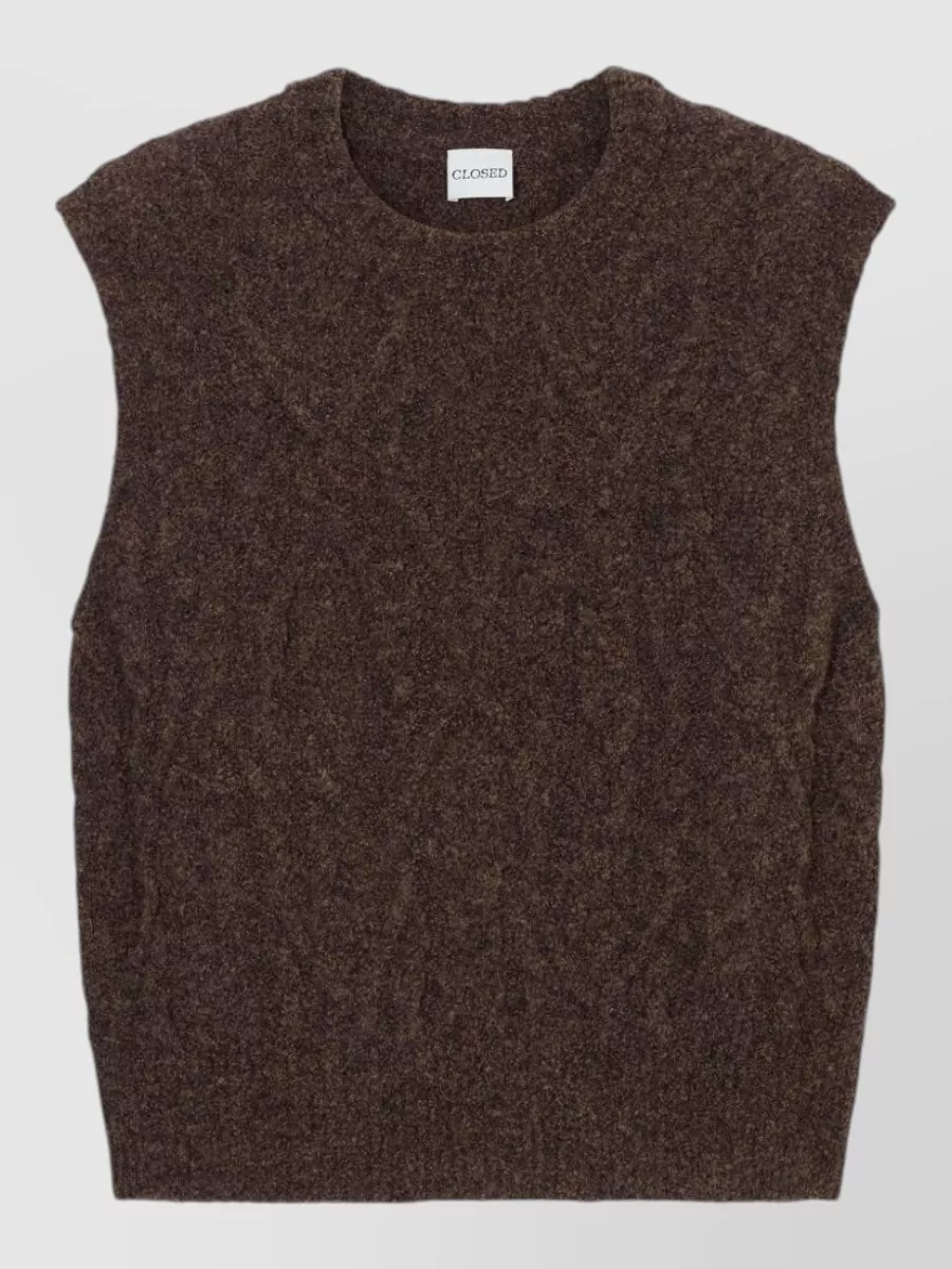 Closed wool sleeveless crew neck knitted top