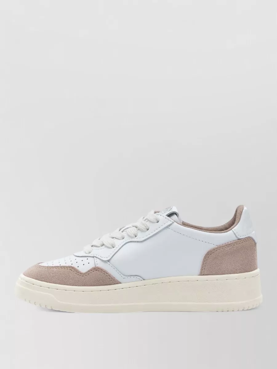 Autry Leather Medalist Low Sneakers